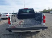 ✅ 2019 GMC Sierra 1500 • VIN: 2GTV2LEC7K1160131 • Lot: 40794685. Wystawiony na IAAI z przebiegiem 139 636 mil. Bezpłatny archiwum sprzedaży aukcyjnych z USA i szczegółowy raport historii pojazdu na DreamBid. Zdjęcie 16.