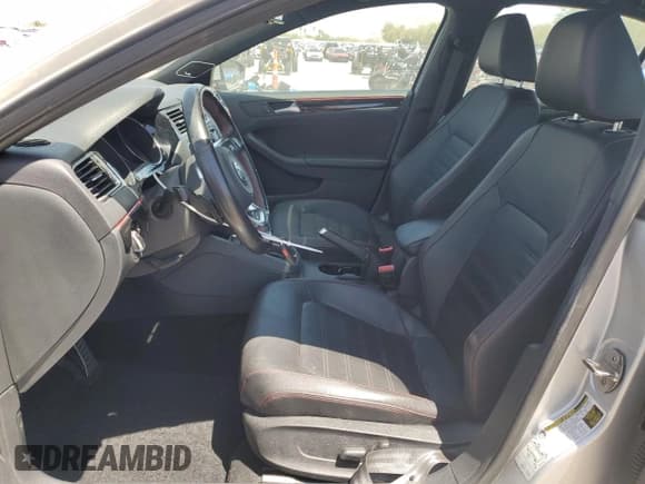 ✅ 2016 Volkswagen Jetta GLI SE • VIN: 3VW4T7AJ7GM323961 • Лот: 67489965. Опубликован ранее на Copart с пробегом 94 621 миль. Бесплатный доступ к архиву аукционных продаж из США и подробный отчёт об истории автомобиля на DreamBid. Изображение 7.