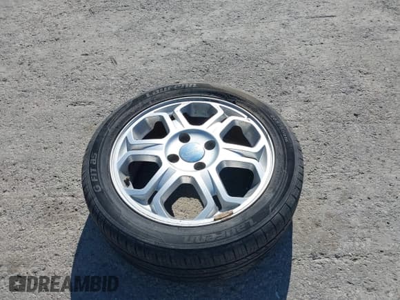 ✅ 2008 Ford Focus SE • VIN: 1FAHP35NX8W277905 • Лот: 43112725. Опубликован ранее на IAAI с пробегом 152 036 миль. Бесплатный доступ к архиву аукционных продаж из США и подробный отчёт об истории автомобиля на DreamBid. Изображение 12.