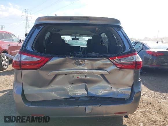 ✅ 2016 Toyota Sienna LE AAS • VIN: 5TDKK3DC0GS713352 • Lot: 43338391. Listed on IAAI with 99,856 mi. Free auction sales archive from the USA and detailed vehicle history report at DreamBid. Image 16.