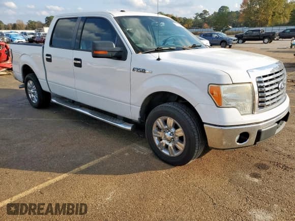 ✅ 2012 Ford F-150 XLT • VIN: 1FTEW1CM0CKD10893 • Lot: 92793955. Wystawiony na Copart z przebiegiem 237 513 mil. Bezpłatny archiwum sprzedaży aukcyjnych z USA i szczegółowy raport historii pojazdu na DreamBid. Zdjęcie 4.