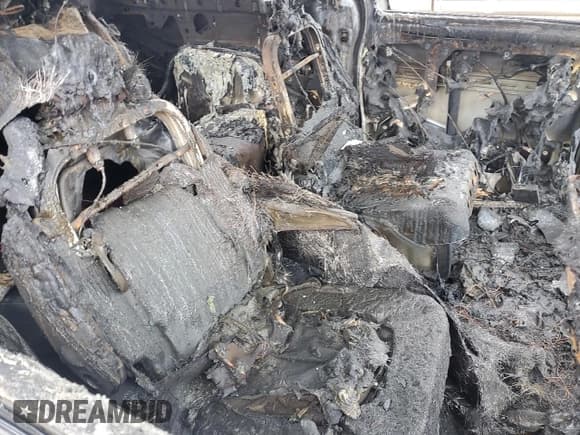 ✅ 2021 Chrysler Pacifica Touring L • VIN: 2C4RC1BG3MR528724 • Lot: 85741655. Listed on Copart with Not provided. Free auction sales archive from the USA and detailed vehicle history report at DreamBid. Image 11.