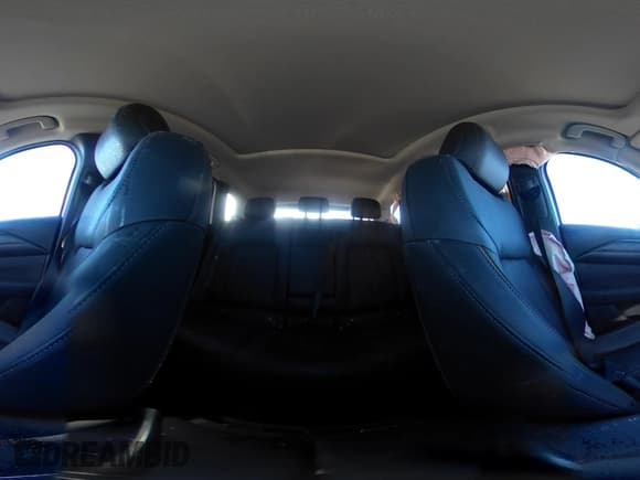 ✅ 2025 Mazda CX-50 S Premium Plus • VIN: 7MMVABEM8SN318805 • Lot: 43359548. Wystawiony na IAAI z przebiegiem 8 583 mil. Bezpłatny archiwum sprzedaży aukcyjnych z USA i szczegółowy raport historii pojazdu na DreamBid. Zdjęcie 19.