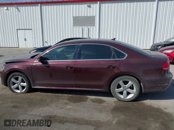 ✅ 2013 Volkswagen Passat SE • VIN: 1VWBN7A38DC089667 • Lot: 43227828. Listed on IAAI with 170,101 mi. Free auction sales archive from the USA and detailed vehicle history report at DreamBid. Image 14.
