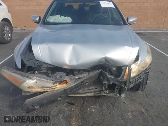 ✅ 2012 Honda Accord LX • VIN: 1HGCP2F33CA168897 • Lot: 43664479. Wystawiony na IAAI z przebiegiem 380 789 mil. Bezpłatny archiwum sprzedaży aukcyjnych z USA i szczegółowy raport historii pojazdu na DreamBid. Zdjęcie 6.