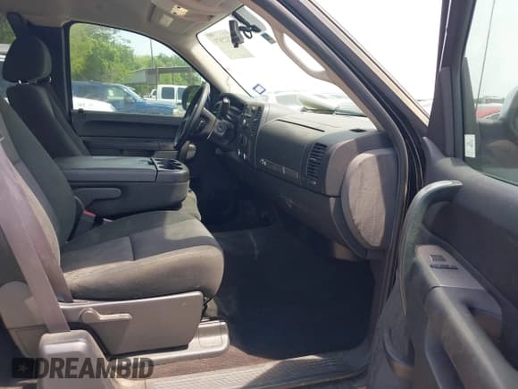 ✅ 2011 GMC Sierra 1500 SLE • VIN: 1GTR1VE03BZ381366 • Lot: 42025871. Wystawiony na IAAI z przebiegiem 91 606 mil. Bezpłatny archiwum sprzedaży aukcyjnych z USA i szczegółowy raport historii pojazdu na DreamBid. Zdjęcie 5.