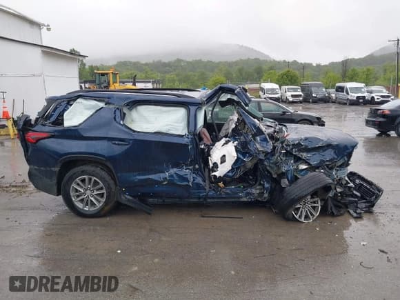 ✅ 2023 Chevrolet Traverse LT Cloth • VIN: 1GNEVGKW9PJ271149 • Лот: 42353473. Опубликован ранее на IAAI с пробегом 18 500 миль. Бесплатный доступ к архиву аукционных продаж из США и подробный отчёт об истории автомобиля на DreamBid. Изображение 12.