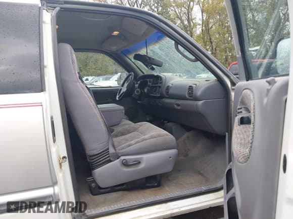 ✅ 1998 Dodge 1500 • VIN: 1B7HF13Y6WJ115956 • Лот: 43548056. Опубликован ранее на IAAI с пробегом 175 510 миль. Бесплатный доступ к архиву аукционных продаж из США и подробный отчёт об истории автомобиля на DreamBid. Изображение 5.