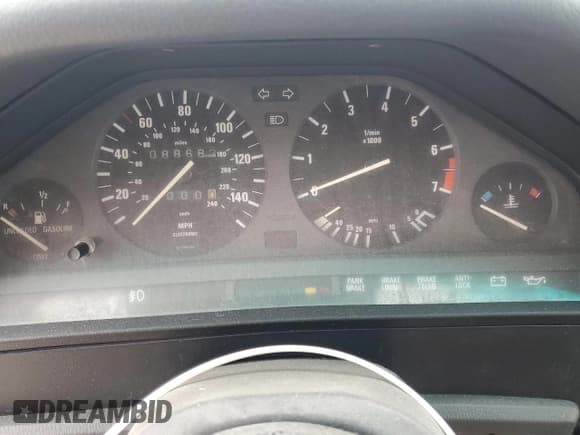 ✅ 1989 BMW 3 Series • VIN: WBABB2309K8862774 • Lot: 44600775. Wystawiony na Copart z przebiegiem 88 683 mil. Bezpłatny archiwum sprzedaży aukcyjnych z USA i szczegółowy raport historii pojazdu na DreamBid. Zdjęcie 9.