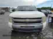 2011 Chevrolet Silverado 1500 LT z VIN 1GCRCSEA4BZ403876, wystawiony jako Copart lot #56287935 z przebiegiem 331 859 mil mil oraz Szkoda całkowita • Salvage title. Historia ofert i sprzedaży dostępna na DreamBid. Obrazek 5.