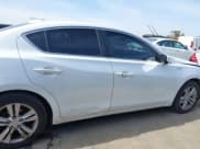 ✅ 2013 Acura ILX Hybrid Technology • VIN: 19VDE3F78DE301100 • Лот: 41476957. Опубликован ранее на IAAI с пробегом 121 487 миль. Бесплатный доступ к архиву аукционных продаж из США и подробный отчёт об истории автомобиля на DreamBid. Изображение 13.