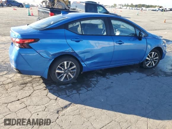 ✅ 2020 Nissan Versa SV • VIN: 3N1CN8EV8LL876939 • Lot: 84820255. Listed on Copart with 99,637 mi. Free auction sales archive from the USA and detailed vehicle history report at DreamBid. Image 3.