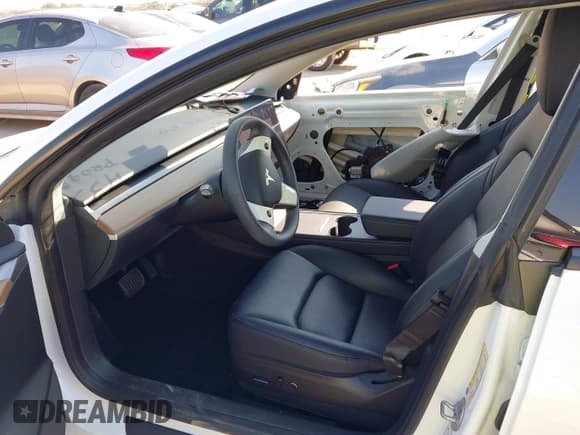 ✅ 2023 Tesla Model 3 • VIN: 5YJ3E1EA2PF552746 • Lot: 43334589. Wystawiony na IAAI z przebiegiem 31 408 mil. Bezpłatny archiwum sprzedaży aukcyjnych z USA i szczegółowy raport historii pojazdu na DreamBid. Zdjęcie 5.