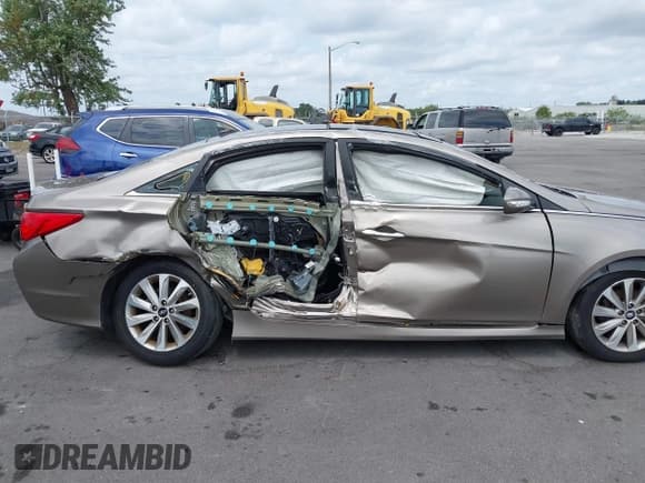 ✅ 2014 Hyundai Sonata SE • VIN: 5NPEC4ACXEH918975 • Лот: 39385263. Опубликован ранее на IAAI с пробегом 74 459 миль. Бесплатный доступ к архиву аукционных продаж из США и подробный отчёт об истории автомобиля на DreamBid. Изображение 6.