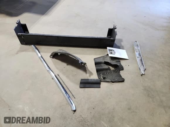 ✅ 2015 Chevrolet Silverado 2500HD LT • VIN: 1GC2KVEG2FZ135376 • Лот: 91713665. Опубликован ранее на Copart с пробегом 99 448 миль. Бесплатный доступ к архиву аукционных продаж из США и подробный отчёт об истории автомобиля на DreamBid. Изображение 12.