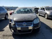 ✅ 2007 Volkswagen Jetta • VIN: 3VWGG71K17M109090 • Лот: 71878894. Опубликован ранее на Copart с пробегом 52 763 миль. Бесплатный доступ к архиву аукционных продаж из США и подробный отчёт об истории автомобиля на DreamBid. Изображение 5.