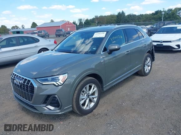 ✅ 2025 Audi Q3 S line Premium • VIN: WA1DECF39S1057116 • Lot: 43202256. Wystawiony na IAAI z przebiegiem 16 195 mil. Bezpłatny archiwum sprzedaży aukcyjnych z USA i szczegółowy raport historii pojazdu na DreamBid. Zdjęcie 19.