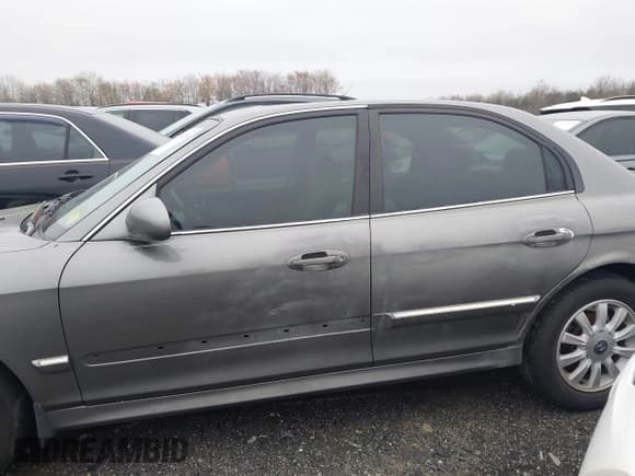 ✅ 2004 Hyundai Sonata GLS • VIN: KMHWF35H14A049339 • Lot: 41931705. Listed on IAAI with 228,768 mi. Free auction sales archive from the USA and detailed vehicle history report at DreamBid. Image 14.