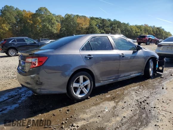 ✅ 2014 Toyota Camry SE • VIN: 4T1BF1FK1EU857252 • Лот: 91526565. Опубликован ранее на Copart с пробегом 144 591 миль. Бесплатный доступ к архиву аукционных продаж из США и подробный отчёт об истории автомобиля на DreamBid. Изображение 3.
