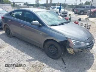 2019 Hyundai Elantra SE с VIN 5NPD74LFXKH450300, выставлен на аукционе IAAI как лот 42402724 с пробегом 135 536 миль миль и . История ставок и продаж доступна на DreamBid. Изображение 1.