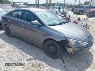 ✅ 2019 Hyundai Elantra SE • VIN: 5NPD74LFXKH450300 • Лот: 42402724. Опубликован ранее на IAAI с пробегом 135 536 миль. Бесплатный доступ к архиву аукционных продаж из США и подробный отчёт об истории автомобиля на DreamBid. Изображение 1.