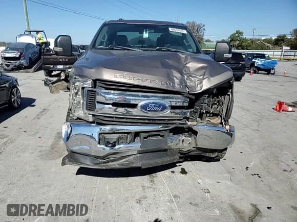 ✅ 2018 Ford F-250 XLT • VIN: 1FT7W2B62JEC08797 • Lot: 86644835. Listed on Copart with 113,813 mi. Free auction sales archive from the USA and detailed vehicle history report at DreamBid. Image 14.