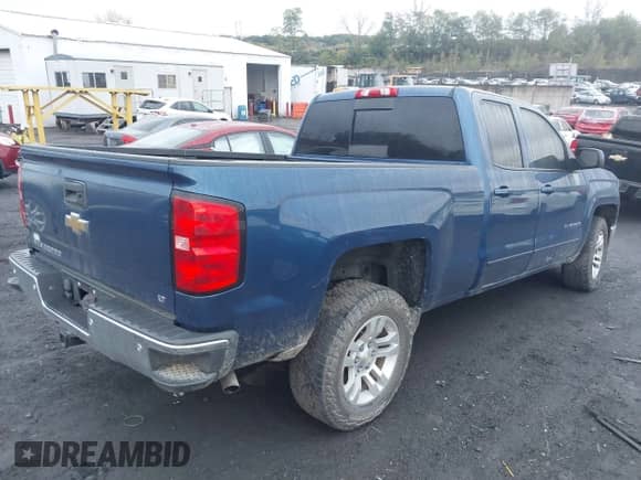 2015 Chevrolet Silverado 1500 LT z VIN 1GCVKREH1FZ397029, wystawiony jako IAAI lot #43417979 z przebiegiem 106 888 mil mil oraz . Historia ofert i sprzedaży dostępna na DreamBid. Obrazek 4.