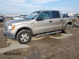 ✅ 2012 Ford F-150 XL • VIN: 1FTEW1CM0CKE04708 • Lot: 70294935. Wystawiony na Copart z przebiegiem 399 692 mil. Bezpłatny archiwum sprzedaży aukcyjnych z USA i szczegółowy raport historii pojazdu na DreamBid. Zdjęcie 1.