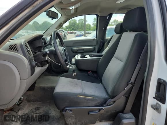 ✅ 2009 Chevrolet Silverado 1500 Work Truck • VIN: 1GCEC19X39Z274224 • Lot: 64923775. Wystawiony na Copart z przebiegiem 62 982 mil. Bezpłatny archiwum sprzedaży aukcyjnych z USA i szczegółowy raport historii pojazdu na DreamBid. Zdjęcie 7.