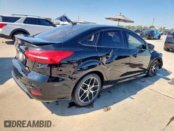 ✅ 2016 Ford Focus SE • VIN: 1FADP3F26GL244757 • Лот: 86088365. Опубликован ранее на Copart с пробегом 109 213 миль. Бесплатный доступ к архиву аукционных продаж из США и подробный отчёт об истории автомобиля на DreamBid. Изображение 3.