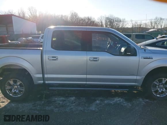 ✅ 2015 Ford F-150 XLT • VIN: 1FTEW1EG1FFC05557 • Lot: 43584157. Listed on IAAI with 218,179 mi. Free auction sales archive from the USA and detailed vehicle history report at DreamBid. Image 13.