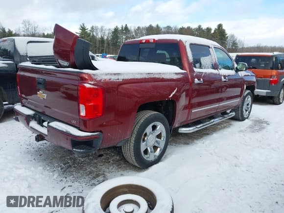 ✅ 2017 Chevrolet Silverado 1500 LTZ • VIN: 3GCUKSEC4HG376069 • Lot: 43872328. Wystawiony na IAAI z przebiegiem 75 840 mil. Bezpłatny archiwum sprzedaży aukcyjnych z USA i szczegółowy raport historii pojazdu na DreamBid. Zdjęcie 4.