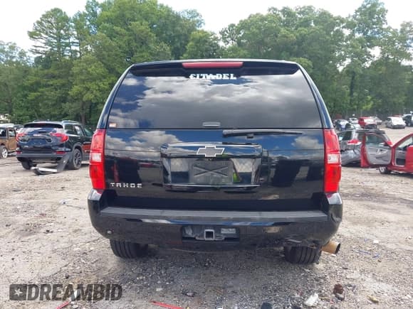 ✅ 2014 Chevrolet Tahoe LT • VIN: 1GNSCBE01ER136166 • Lot: 42819364. Listed on IAAI with 178,591 mi. Free auction sales archive from the USA and detailed vehicle history report at DreamBid. Image 16.