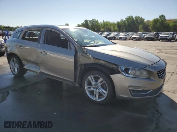 ✅ 2015 Volvo V60 T5 Drive-E Premier • VIN: YV140MEK3F1267861 • Лот: 63251845. Опубликован ранее на Copart с пробегом 119 590 миль. Бесплатный доступ к архиву аукционных продаж из США и подробный отчёт об истории автомобиля на DreamBid. Изображение 4.