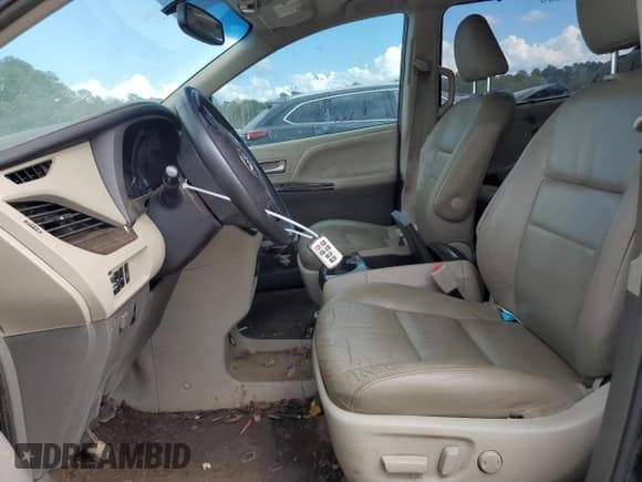 ✅ 2017 Toyota Sienna XLE • VIN: 5TDYZ3DC4HS894561 • Lot: 84240995. Listed on Copart with 106,050 mi. Free auction sales archive from the USA and detailed vehicle history report at DreamBid. Image 7.