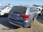 ✅ 2020 Mitsubishi Outlander SE • VIN: JA4AD3A32LZ019825 • Lot: 43505095. Listed on IAAI with 72,022 mi. Free auction sales archive from the USA and detailed vehicle history report at DreamBid. Image 4.