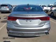 ✅ 2024 Kia Forte LXS • VIN: 3KPF24AD9RE800197 • Lot: 43585078. Wystawiony na IAAI z przebiegiem 31 325 mil. Bezpłatny archiwum sprzedaży aukcyjnych z USA i szczegółowy raport historii pojazdu na DreamBid. Zdjęcie 17.