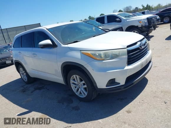 ✅ 2015 Toyota Highlander LE Plus • VIN: 5TDZKRFH9FS099524 • Lot: 41754846. Wystawiony na IAAI z przebiegiem 164 295 mil. Bezpłatny archiwum sprzedaży aukcyjnych z USA i szczegółowy raport historii pojazdu na DreamBid. Zdjęcie 1.