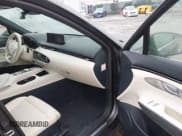 ✅ 2024 Genesis GV70 Advanced • VIN: 5NMMCET17RH002187 • Lot: 43432956. Listed on IAAI with 6,952 mi. Free auction sales archive from the USA and detailed vehicle history report at DreamBid. Image 5.