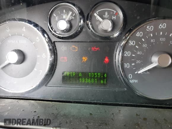 ✅ 2006 Mercury Milan • VIN: 3MEFM07116R667115 • Лот: 69035675. Опубликован ранее на Copart с пробегом 133 681 миль. Бесплатный доступ к архиву аукционных продаж из США и подробный отчёт об истории автомобиля на DreamBid. Изображение 9.