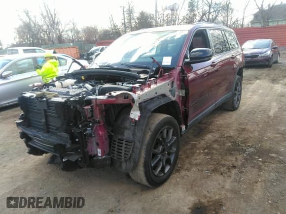 ✅ 2024 Jeep Grand Cherokee Altitude • VIN: 1C4RJKAG3R8585649 • Lot: 41989491. Listed on IAAI with Not provided. Free auction sales archive from the USA and detailed vehicle history report at DreamBid. Image 2.