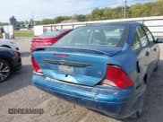 ✅ 2000 Ford Focus SE • VIN: 1FAFP3435YW417592 • Lot: 43436005. Wystawiony na IAAI z przebiegiem 160 967 mil. Bezpłatny archiwum sprzedaży aukcyjnych z USA i szczegółowy raport historii pojazdu na DreamBid. Zdjęcie 6.