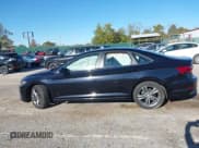 ✅ 2020 Volkswagen Jetta S • VIN: 3VWCB7BU1LM030316 • Lot: 43519274. Wystawiony na IAAI z przebiegiem 53 012 mil. Bezpłatny archiwum sprzedaży aukcyjnych z USA i szczegółowy raport historii pojazdu na DreamBid. Zdjęcie 13.