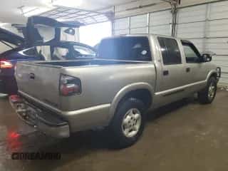 2001 Chevrolet S-10 LS с VIN 1GCDT13W91K187422, выставлен на аукционе Copart как лот 72997884 с пробегом Не указан миль и Списание • Salvage title. История ставок и продаж доступна на DreamBid. Изображение 3.