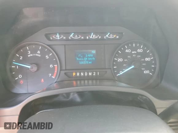 ✅ 2018 Ford F-250 XL • VIN: 1FT7X2B63JEB11766 • Lot: 85009805. Listed on Copart with 166,378 mi. Free auction sales archive from the USA and detailed vehicle history report at DreamBid. Image 9.