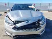 ✅ 2018 Ford Focus SE • VIN: 1FADP3FE7JL286226 • Lot: 43619631. Wystawiony na IAAI z przebiegiem 97 842 mil. Bezpłatny archiwum sprzedaży aukcyjnych z USA i szczegółowy raport historii pojazdu na DreamBid. Zdjęcie 6.