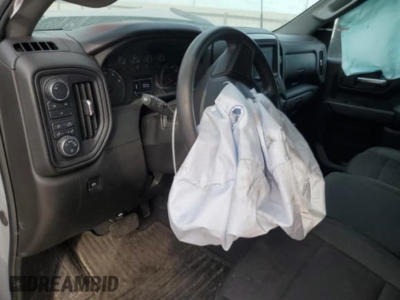 ✅ 2024 Chevrolet Silverado 2500HD Custom • VIN: 2GC4YMEY2R1251796 • Lot: 90911515. Wystawiony na Copart z przebiegiem 35 634 mil. Bezpłatny archiwum sprzedaży aukcyjnych z USA i szczegółowy raport historii pojazdu na DreamBid. Zdjęcie 8.