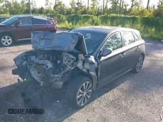 ✅ 2018 Hyundai Elantra • VIN: KMHH35LE9JU032949 • Lot: 26232165. Wystawiony na IAAI z przebiegiem 33 398 mil mil. Skorzystaj z bezpłatnego archiwum sprzedaży aukcyjnych z USA i zobacz szczegółowy raport historii pojazdu na DreamBid. Zdjęcie 2.