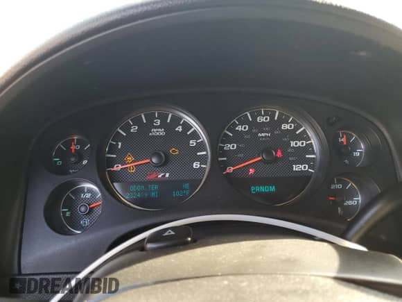 2010 Chevrolet Suburban LT z VIN 1GNUKJE38AR171393, wystawiony jako Copart lot #69954525 z przebiegiem 232 489 mil mil oraz Szkoda całkowita • Salvage title. Historia ofert i sprzedaży dostępna na DreamBid. Obrazek 9.