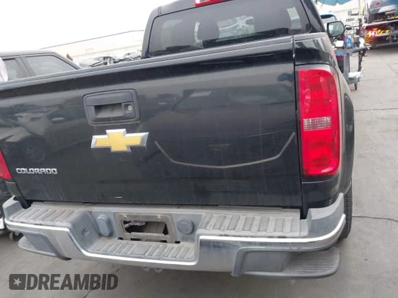 ✅ 2016 Chevrolet Colorado 2WD WT • VIN: 1GCGSBE37G1230520 • Lot: 43595827. Listed on IAAI with 101,437 mi. Free auction sales archive from the USA and detailed vehicle history report at DreamBid. Image 17.